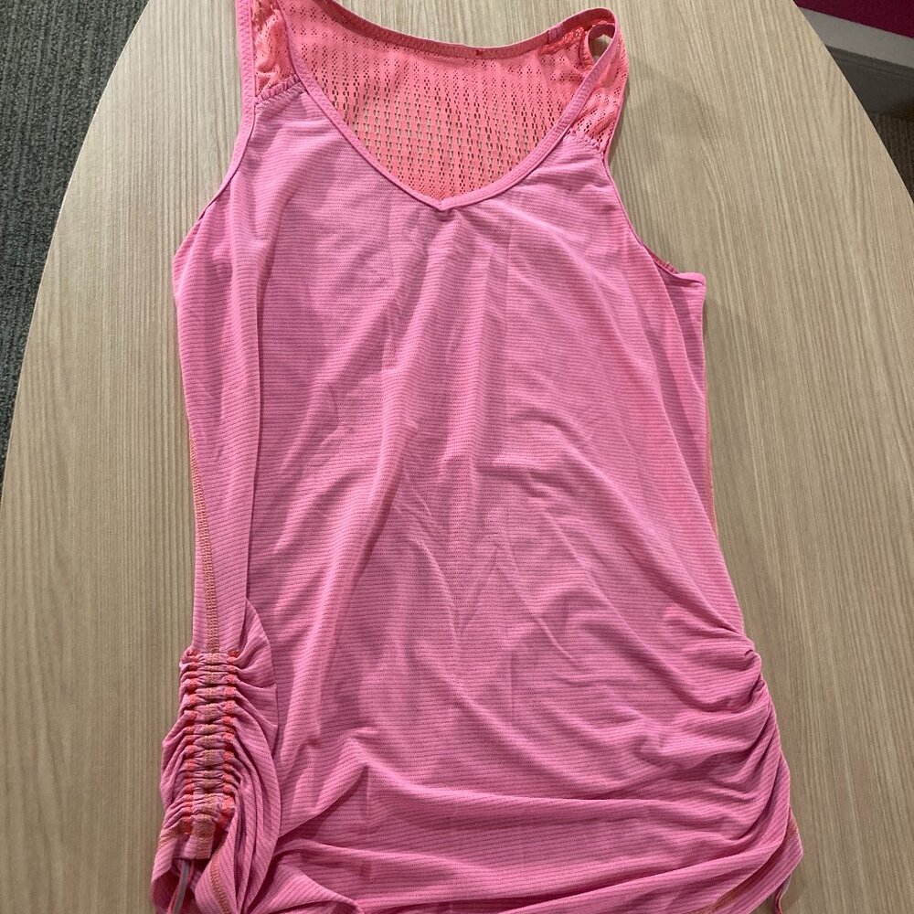 Lululemon Run Tie And Fly Tank Flash Light Pink Striped Est Size 2 Side Cinch